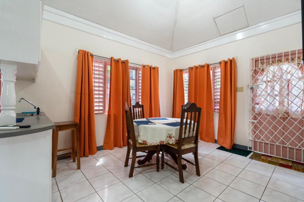 Shaw Park Gem Apt 12D โอโชรีโอส ภายนอก รูปภาพ